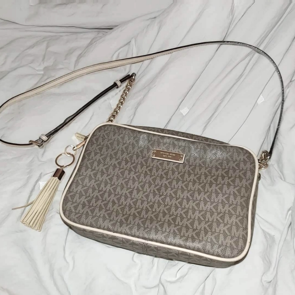 Michael Kors Jet Set Crossbody Purse